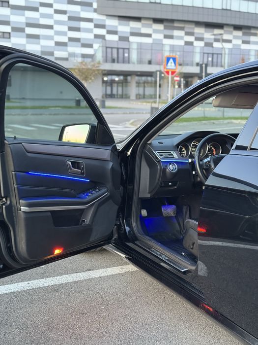 Mercedes-Benz E Class W212