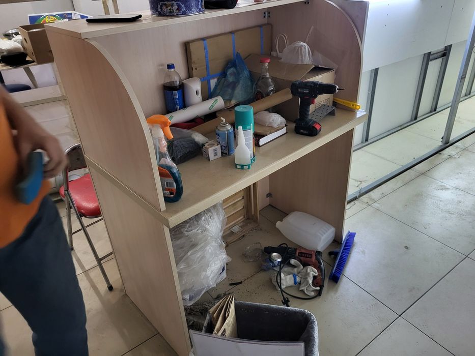 Продам б/у  стол