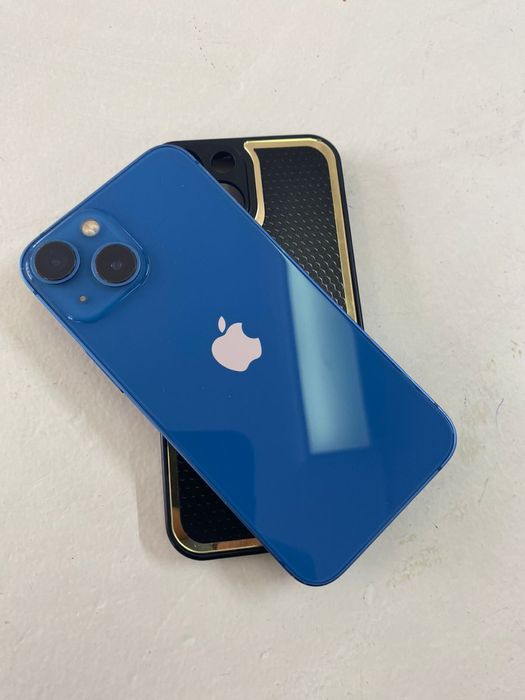 iPhone 13 mini в хорошем состоянии