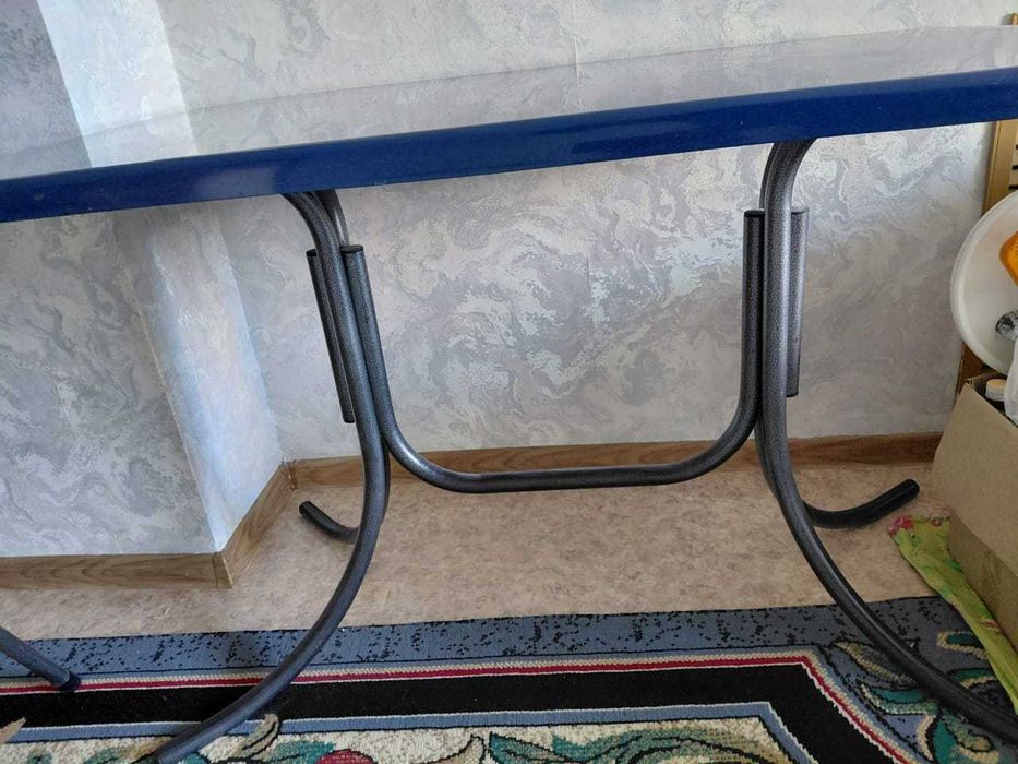 Стол.   110×70×70