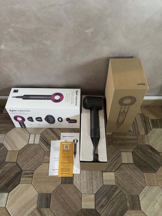 Dyson supersonic