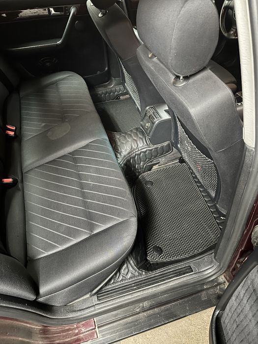 продам 5D полики ауди с4