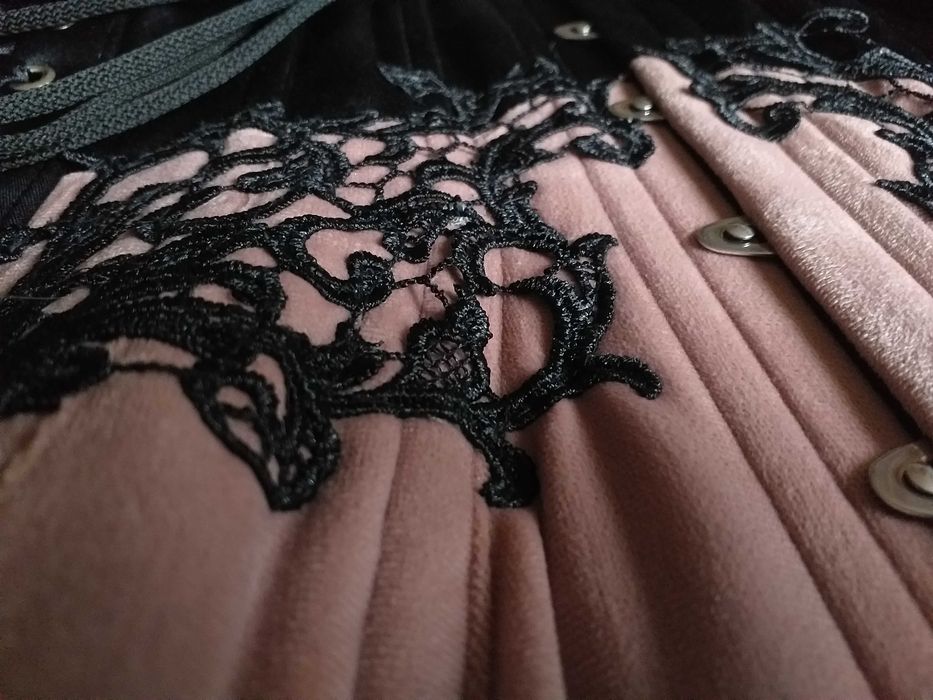 Дамски елегантен корсет