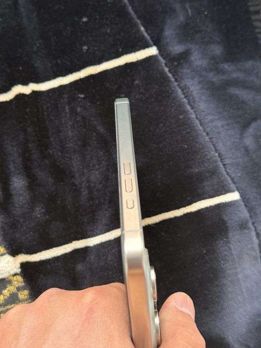 Продаётся Iphone 16 pro 512 Gb LL/A