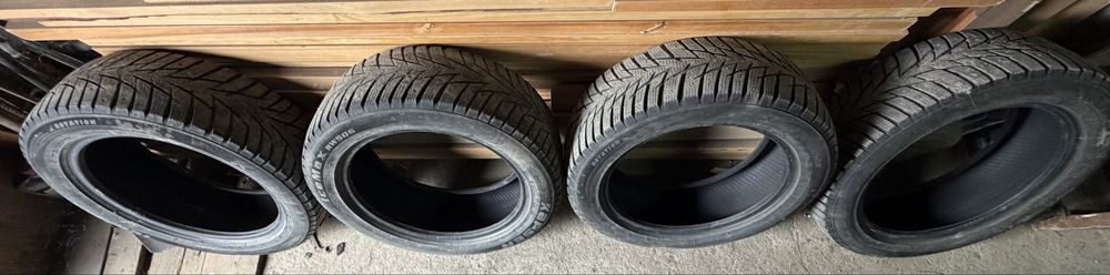Продам резину зима шип 215/55R17