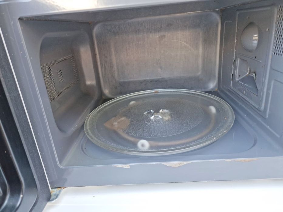 Cuptor microunde Panasonic NN-E20JWMEPG,20l 800w