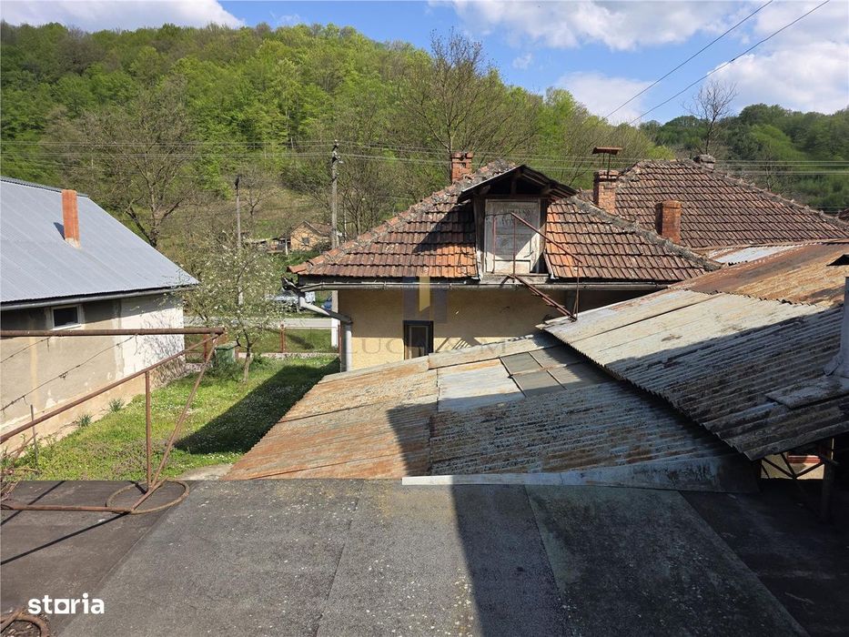 Casa cu teren generos in zona turistica Nadrag Timis