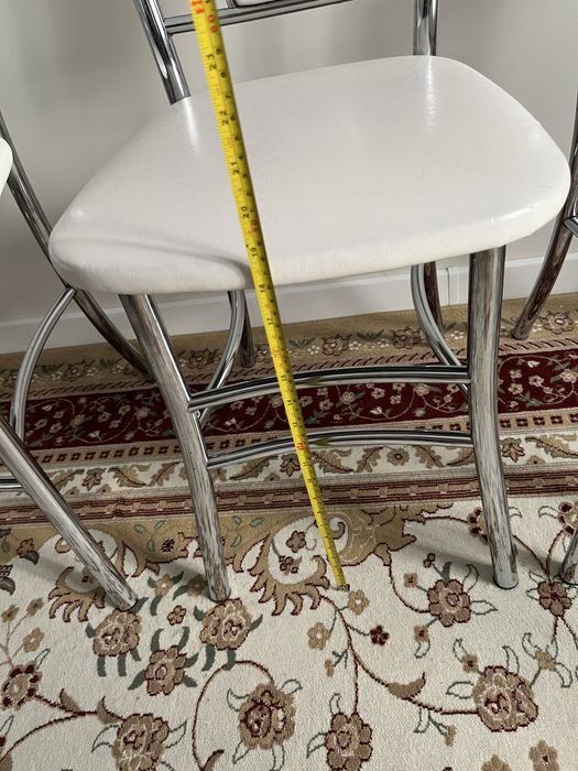 Стильные стулья - почти как новые!