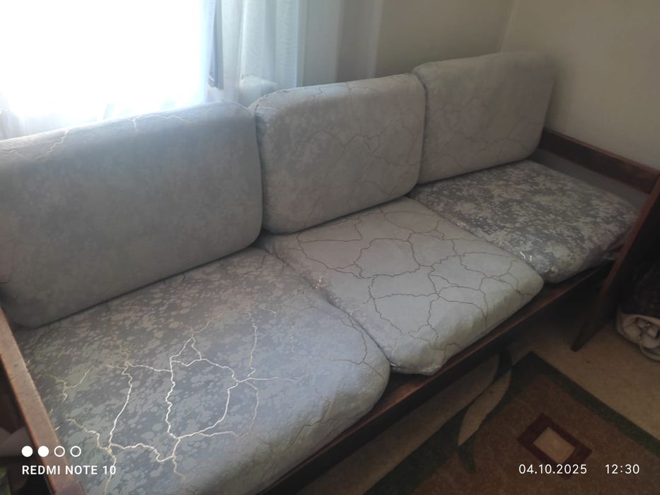 Продам диван старый рабочиий
