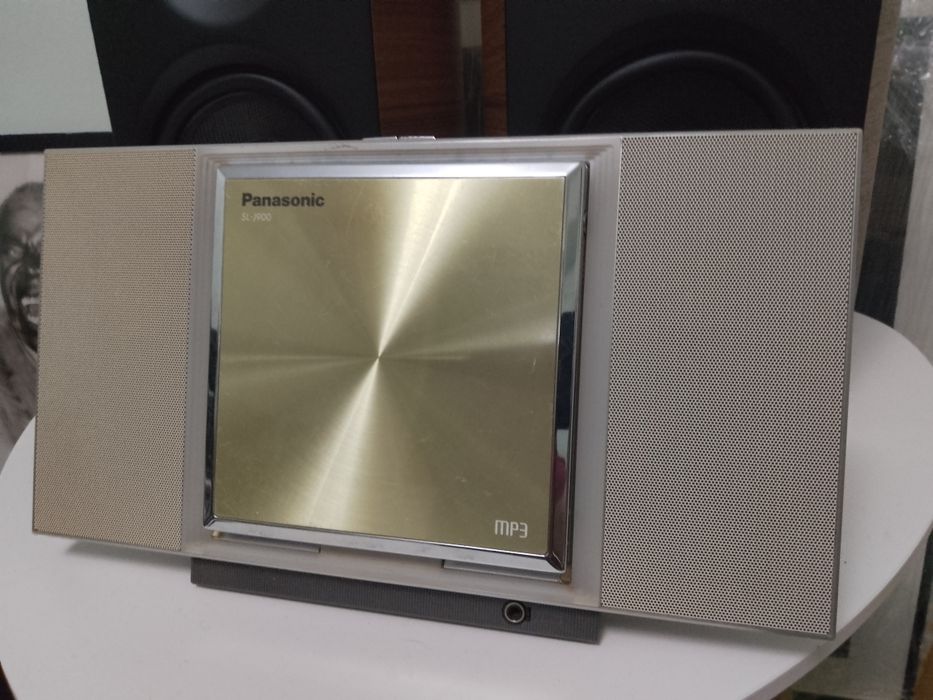 Panasonic SL-J 900