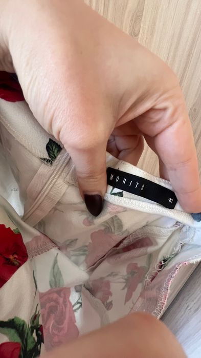 Ефектна рокля Mohito