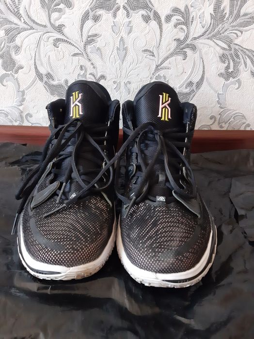 Кроссовки баскетбольные Kyrie 7
