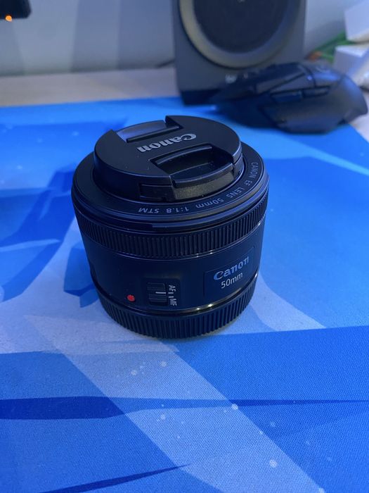 Canon 600D + obiectiv fix 50mm