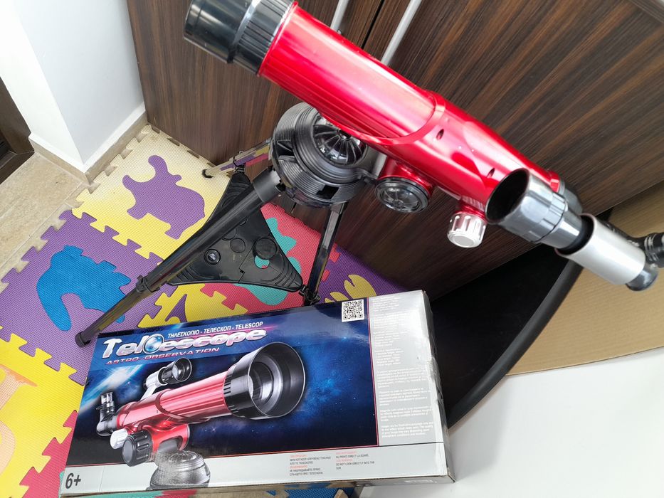 Telescop Jumbo cu trepied