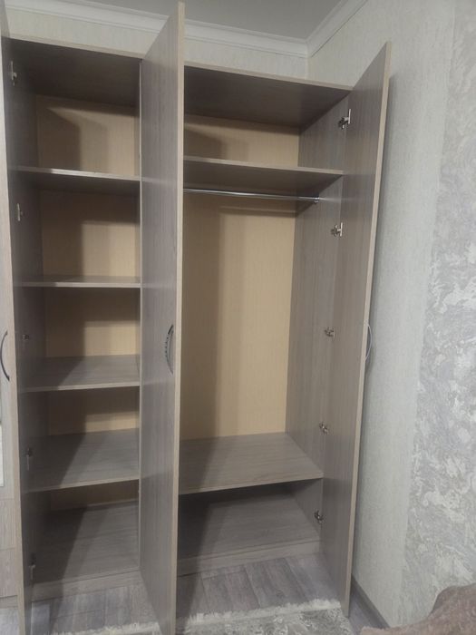 Продам шкаф серого цвета