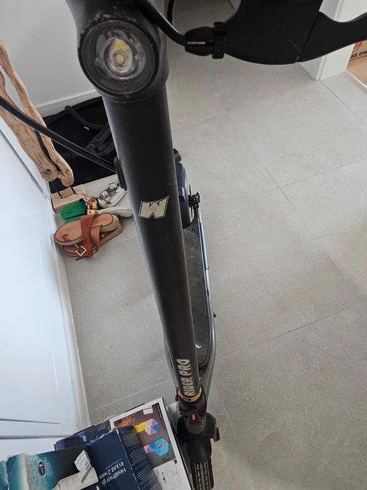 Trotineta electrica adulti, FreeWheel Rider Pro, motor 350 W, viteza maxima 25 km/h, autonomie 35 km, roti 10 inch, pliabilă