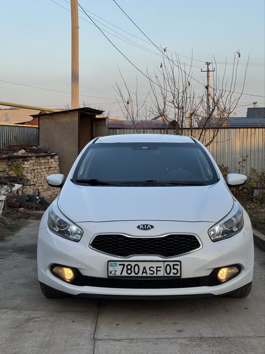 Продам kia ceed.