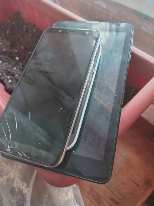 Продам телефоны на запчасти