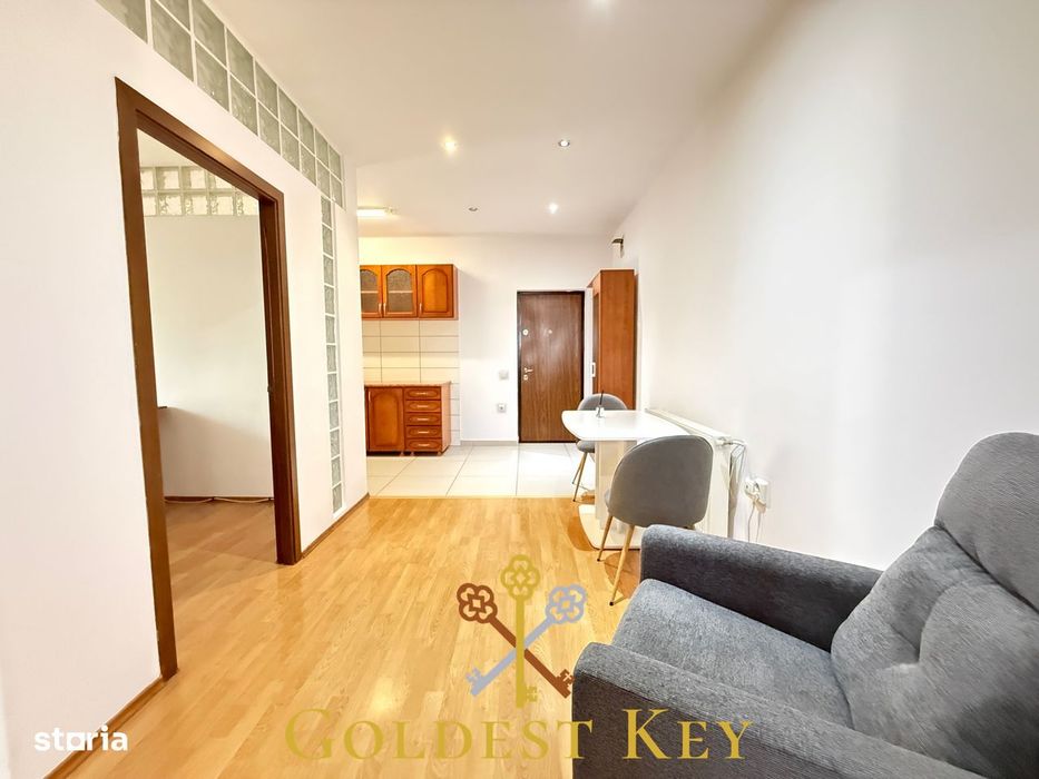 Apartament spatios cu 2 dormitoare, balcon, terasa si parcare! Eroilor