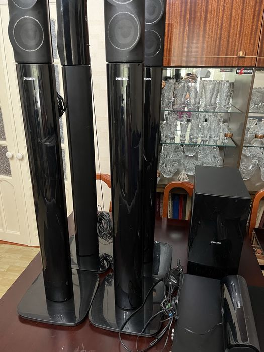 Акустическая система Philips 5.1 с сабвуфером