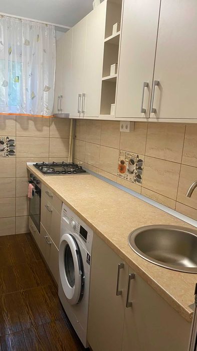 Proprietar ofer pentru închiriat apartament cu două camere decomandate în Iași