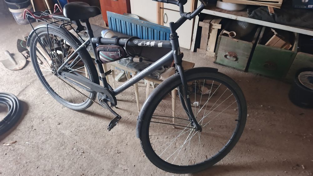 Велосипед с креплением на стену