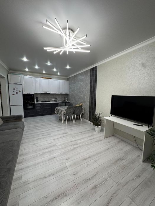 Срочно, цена ниже рынка, центр , рядом 5 и 6 школа