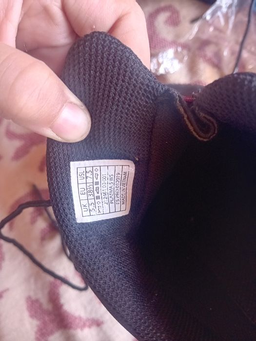 Adidași vibram nr 38