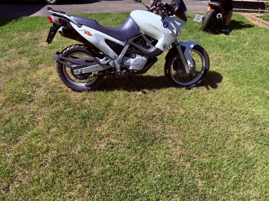 Vand bmw f65 fara baterie