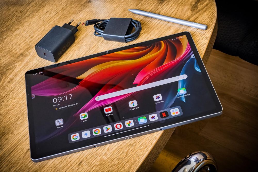 Lenovo Idea Tab Pro 8gb RAM 12.7 inch + pen