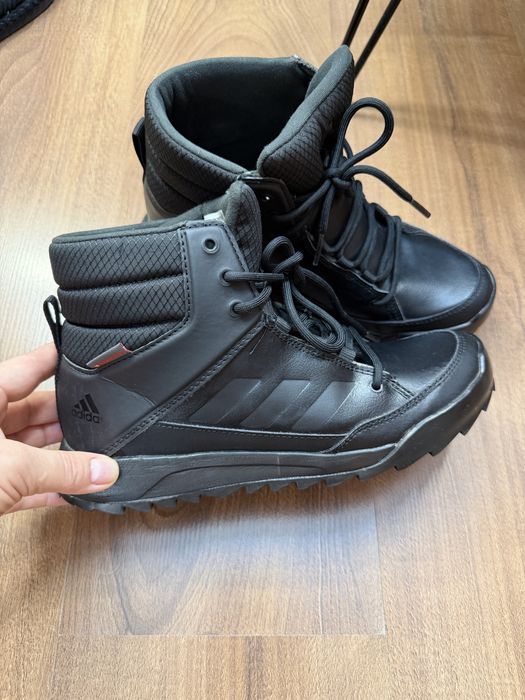 Продам ботинки Adidas