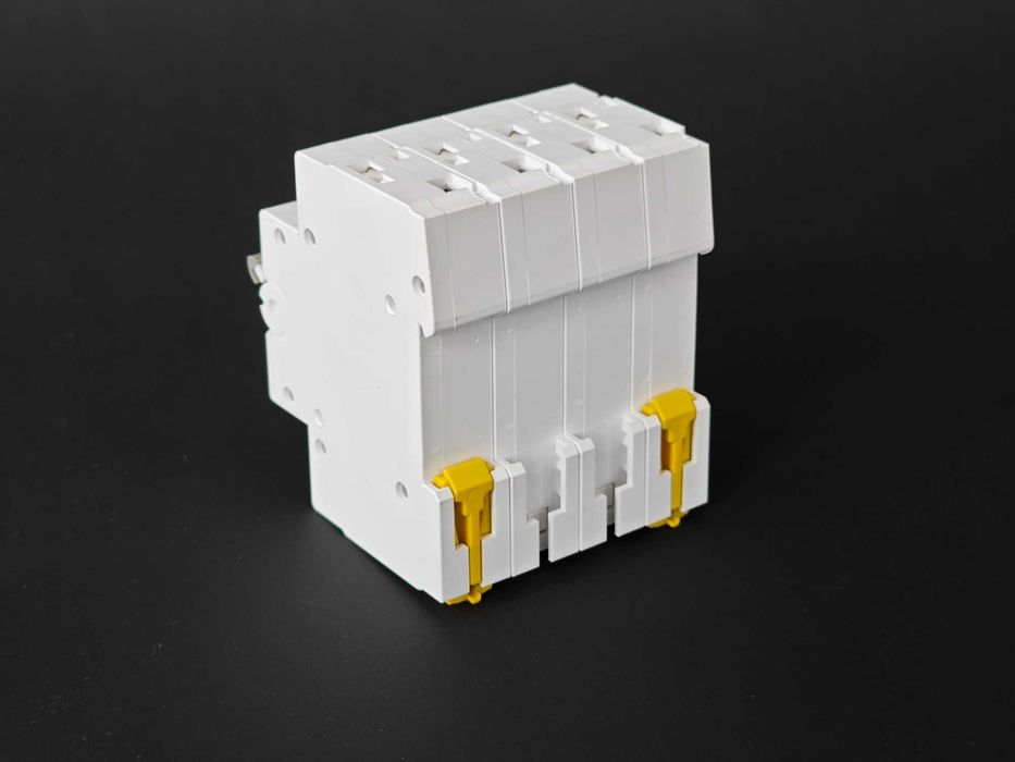 Suntree механичен  УМ шалтер 63A MTS за соларни системи мрежа инвертор