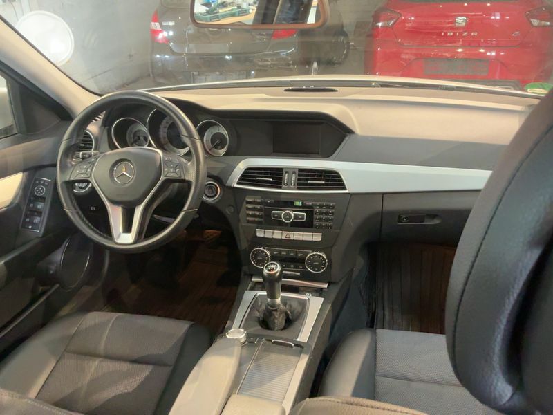Mercedes-Benz C-Klasse C 200 CDI BlueEfficiency Avantgarde 2012