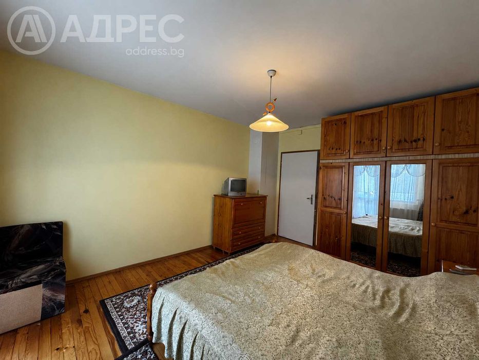 Тристаен апартамент, Дружба 3, 102 кв.м., ет. 5/6, с подобрения