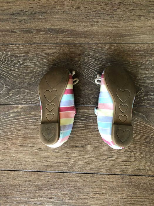 Страхотни летни сандали 22 номер,високи велурени маратонки Adidas 23.5