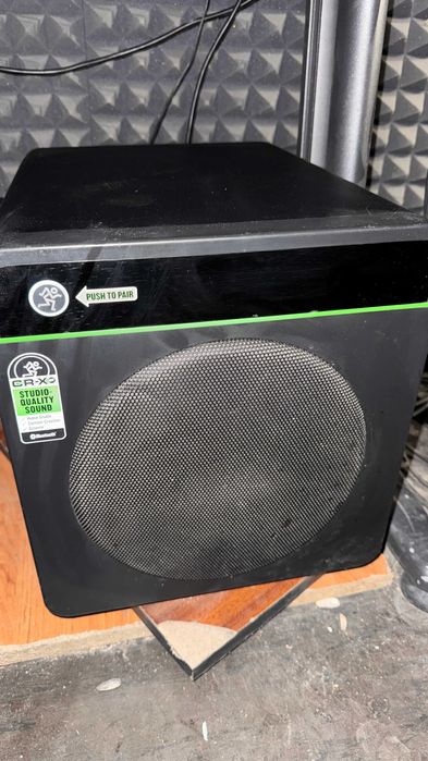 Субуфер Mackie CR8S-XBT (8") с Bluetooth