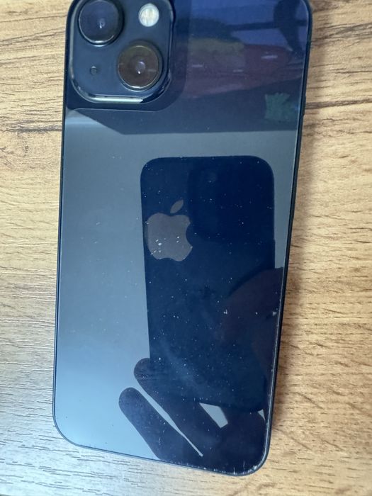 Продам Iphone 13