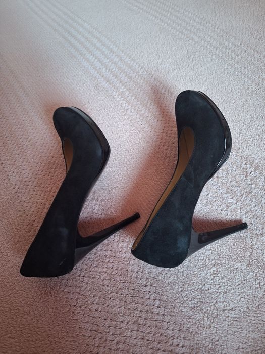 Vand pantofi din piele întoarsă nr. 37