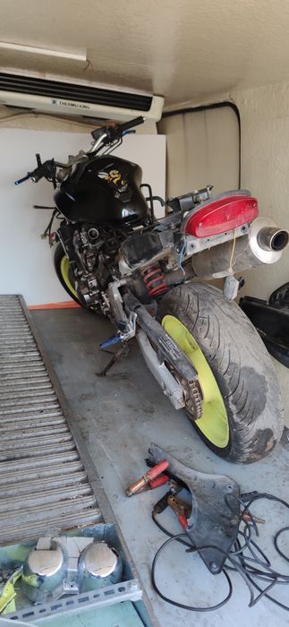 Honda cb600F hornet на части