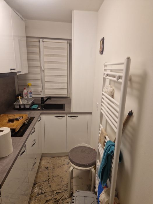 Vand apartament cu doua camere