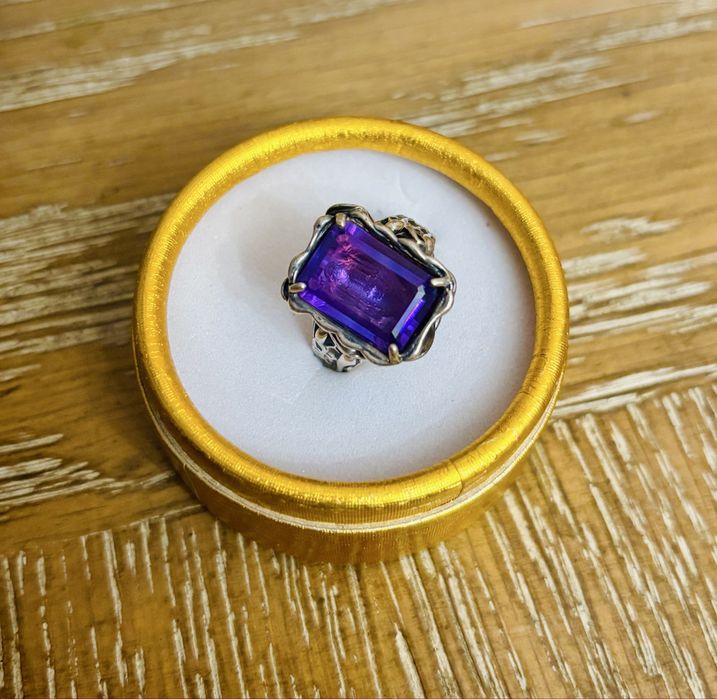 Серебрянное кольцо с аметистом