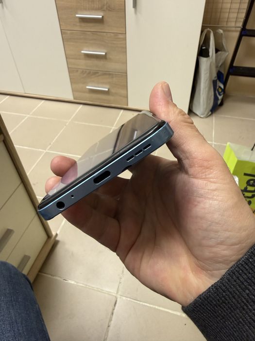 Infinix Hot 30i 4+2/128gb