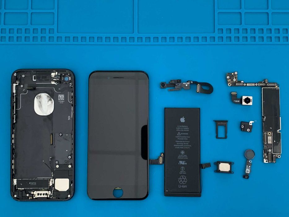 iPhone 7 на части