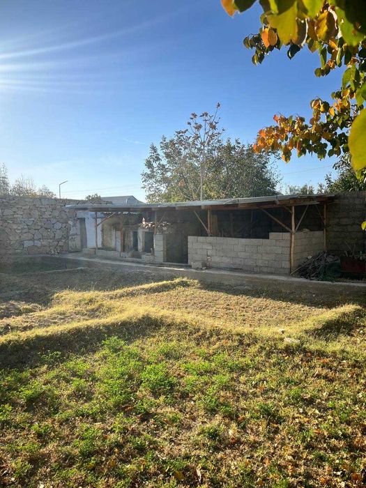 Nurota markazida yer uchastka sotiladi