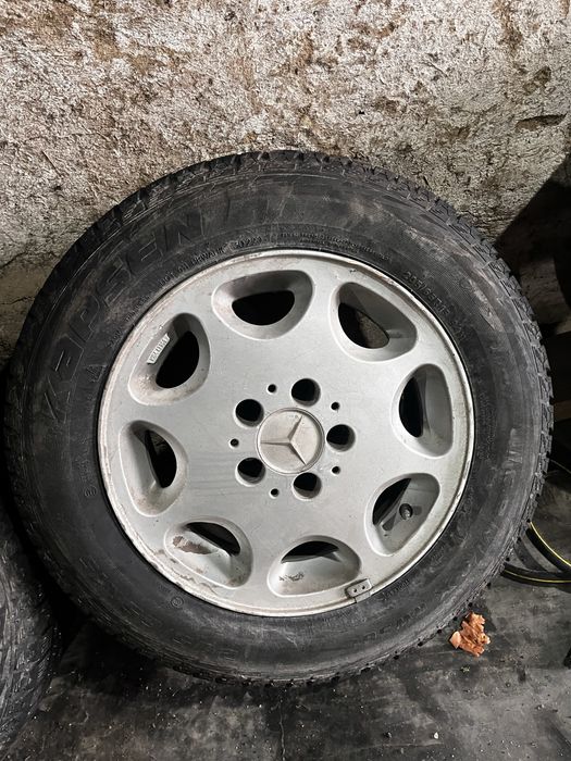 Диски титанки с шинами на мерседес