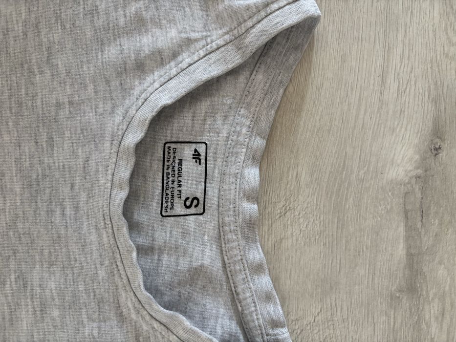 Tricou 4F gri.