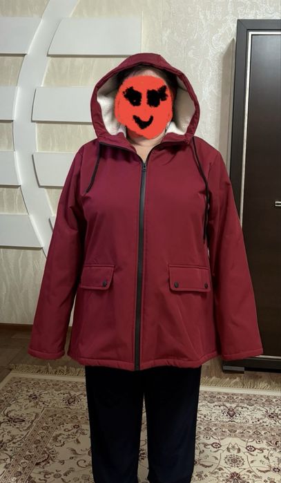 Продам куртку новую