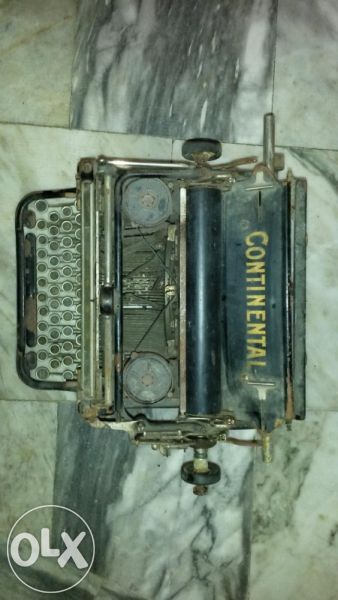 Continental пишеща машина