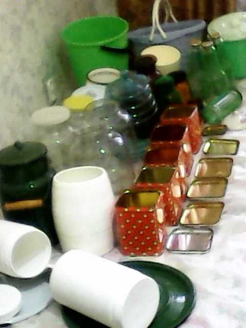 Емкости и банки для хранения продуктов и др.