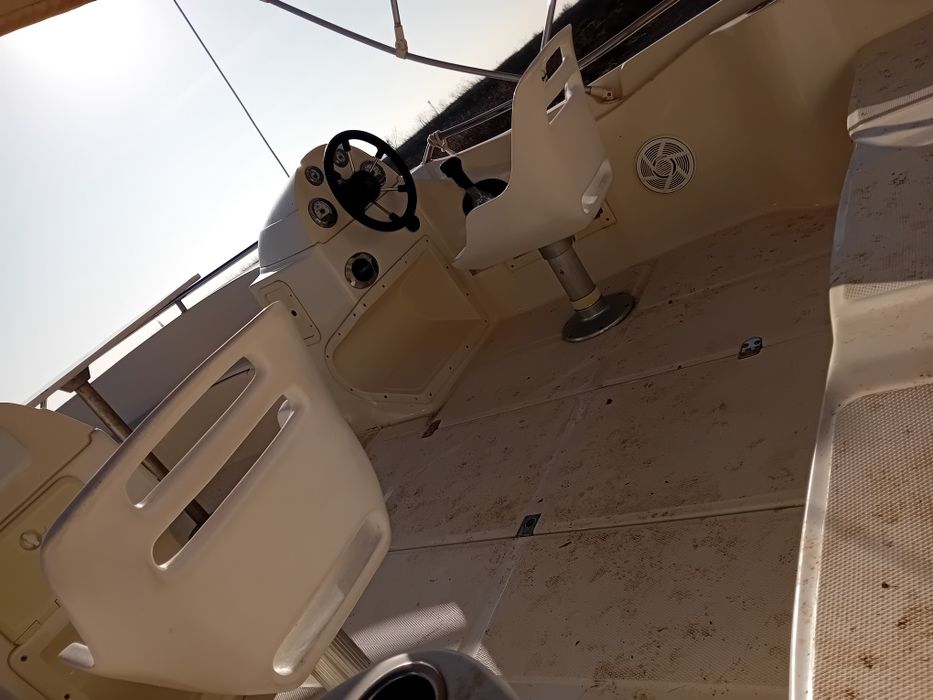 Barca de viteza de lux